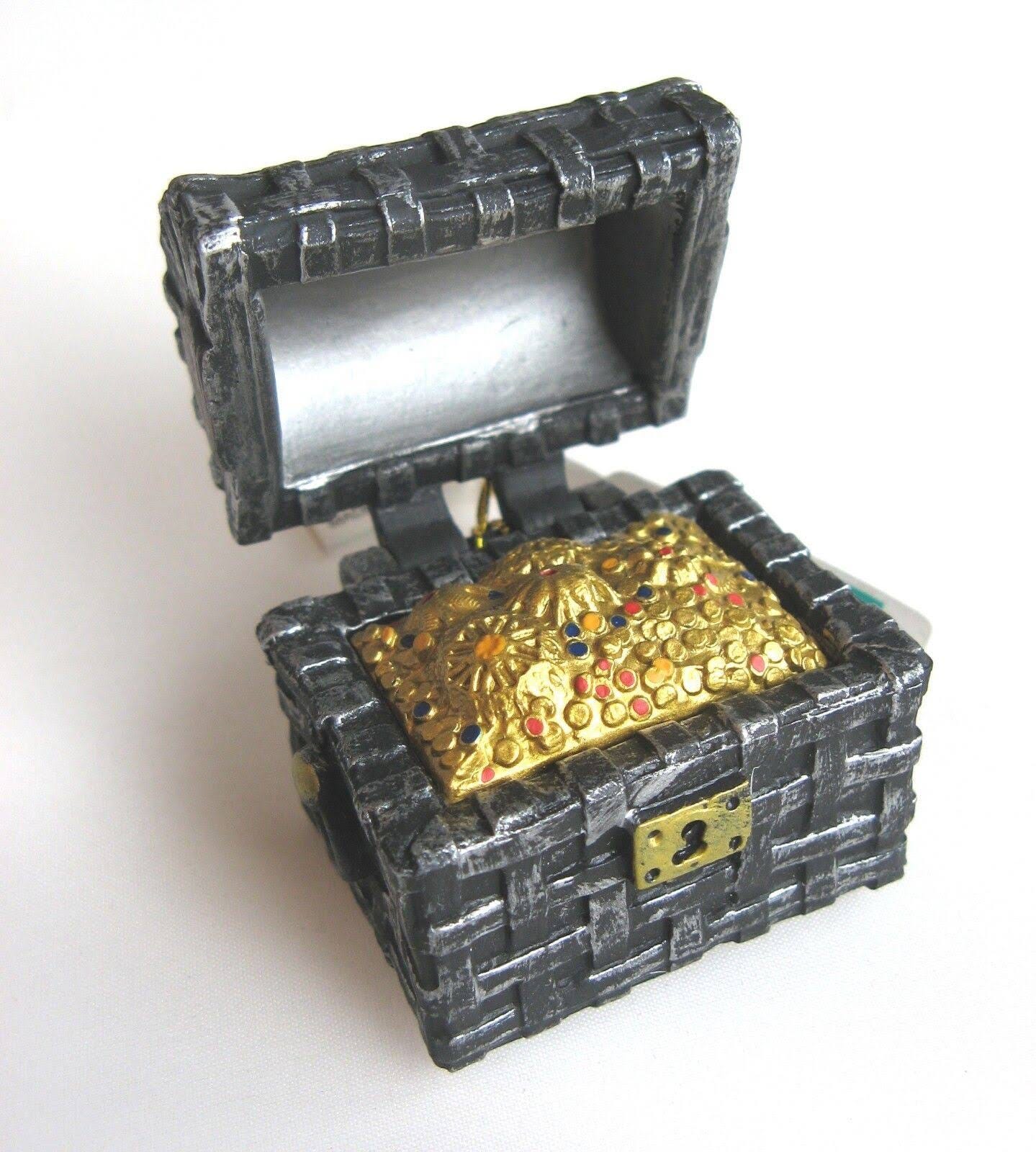 Realistic Papo Pirate Treasure Chest Figure | Image