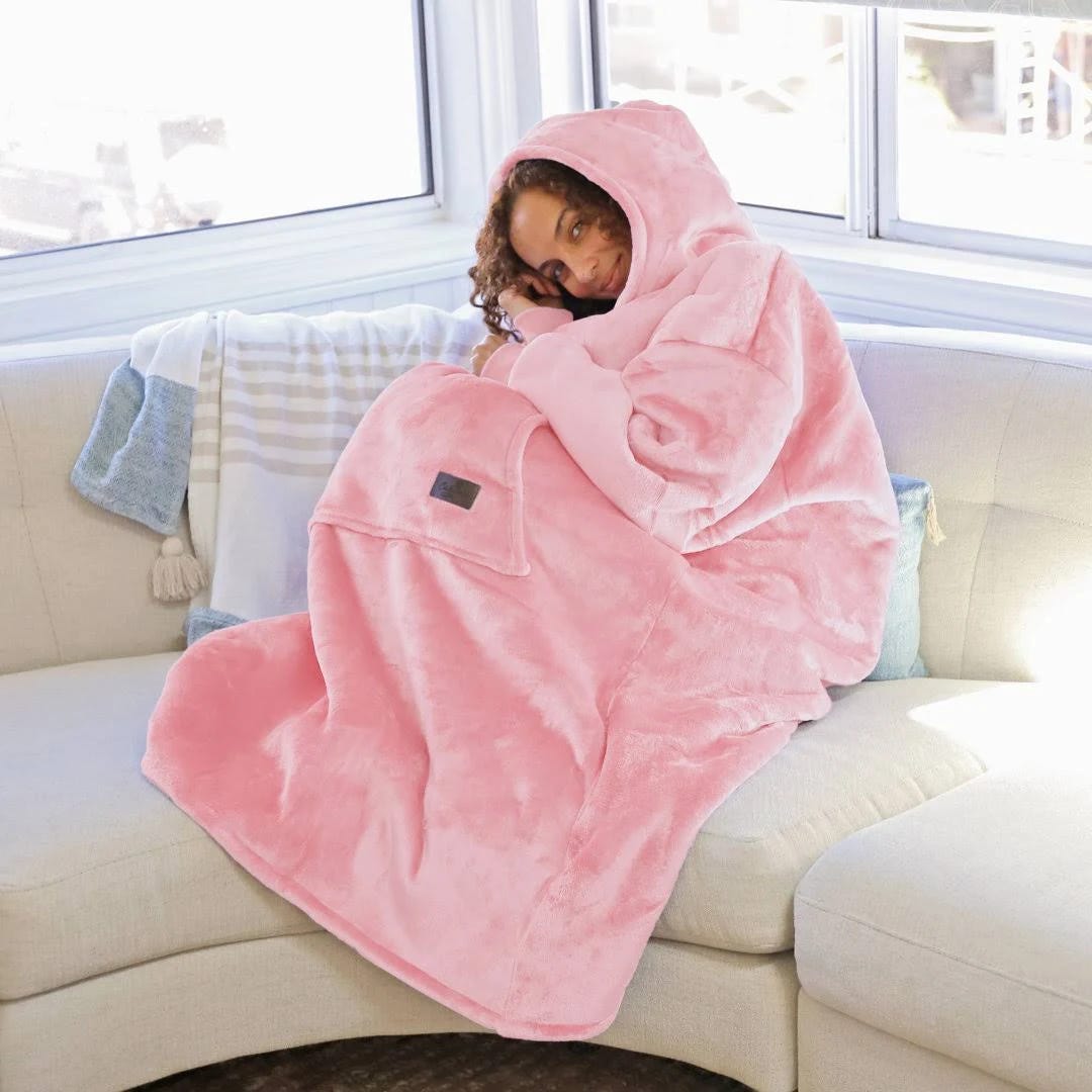 Cozy Oversized Sherpa Hoodie Blanket for Winter Comfort and Gifting | Image
