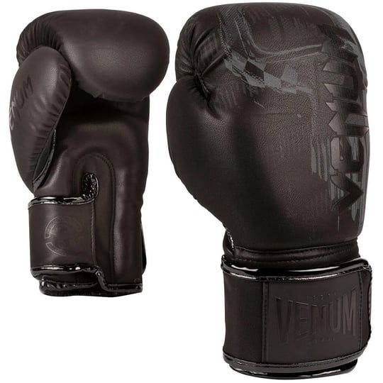 venum-skull-boxing-gloves-black-black-14-oz-1