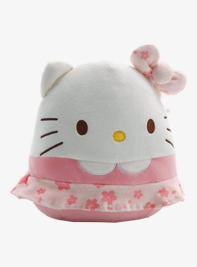 squishmallows-hello-kitty-sakura-plush-1