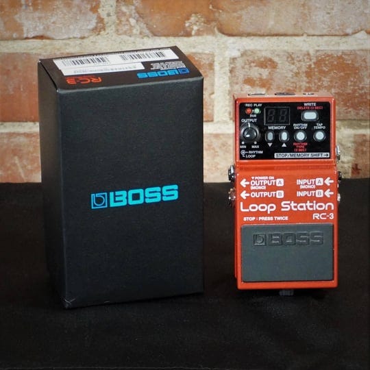 boss-rc-3-loop-station-guitar-effects-processor-1