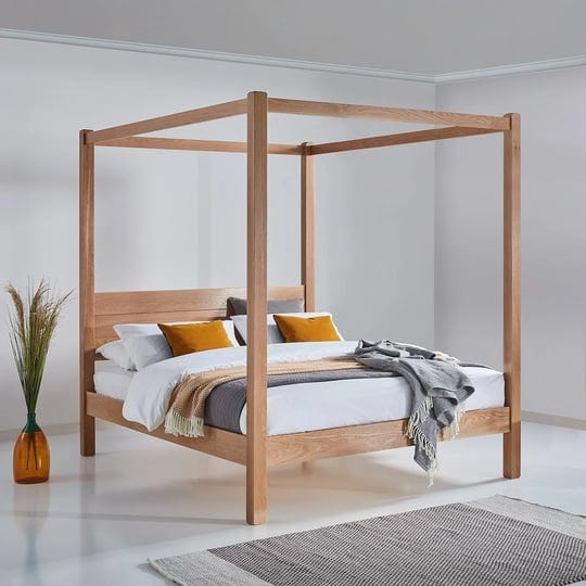 four-poster-canopy-bed-classic-1