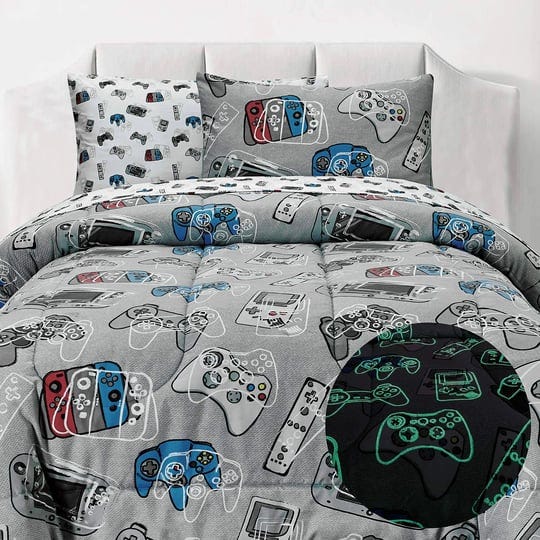 kids-rule-7-piece-gamer-glow-in-the-dark-comforter-set-withn1-full-bed-size-comforter-a-fitted-and-f-1