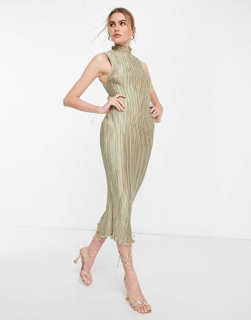 Elegant Green Midi Dress with High Neck | Image