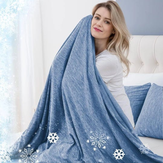 choshome-cooling-blanket-for-hot-sleepers-lightweight-summer-cold-thin-blue-1