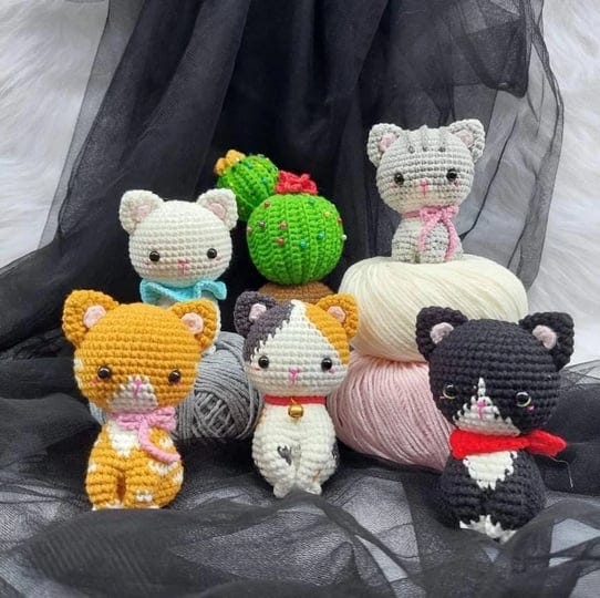 danlera-customized-colorful-crochet-little-cats-mini-sitting-cat-amigurumi-plush-plushie-stuffed-han-1