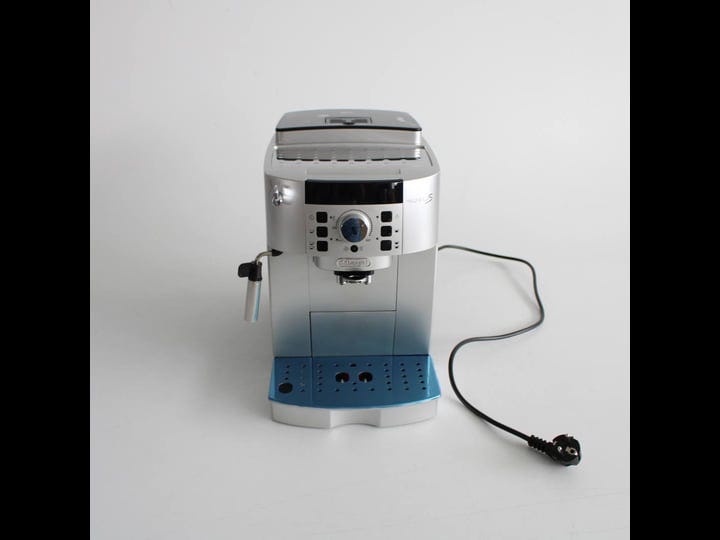 delonghi-compact-automatic-cappuccino-latte-and-espresso-machine-1