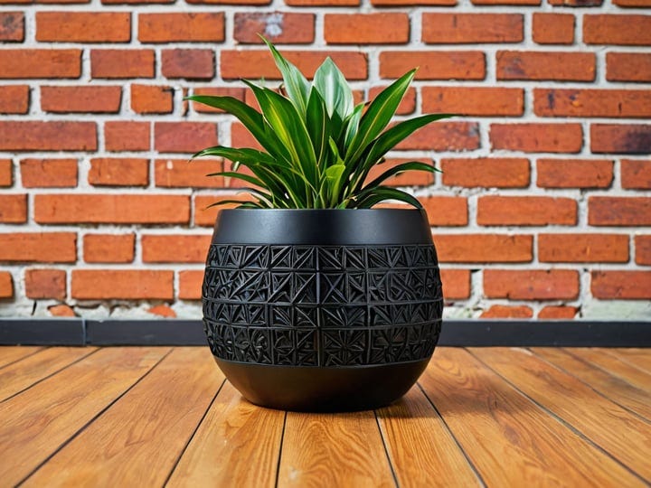 black-plant-pot-3