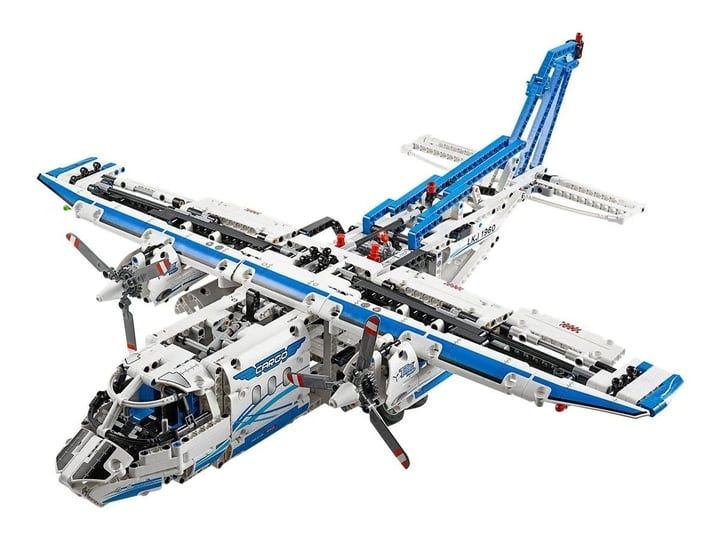 lego-42025-technic-cargo-plane-1