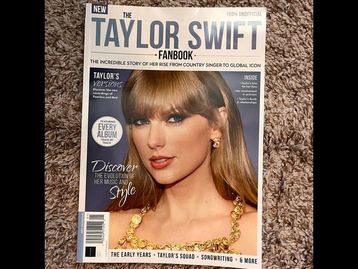 taylor-swift-other-taylor-swift-magazine-color-blue-white-size-os-dani1118s-closet-1