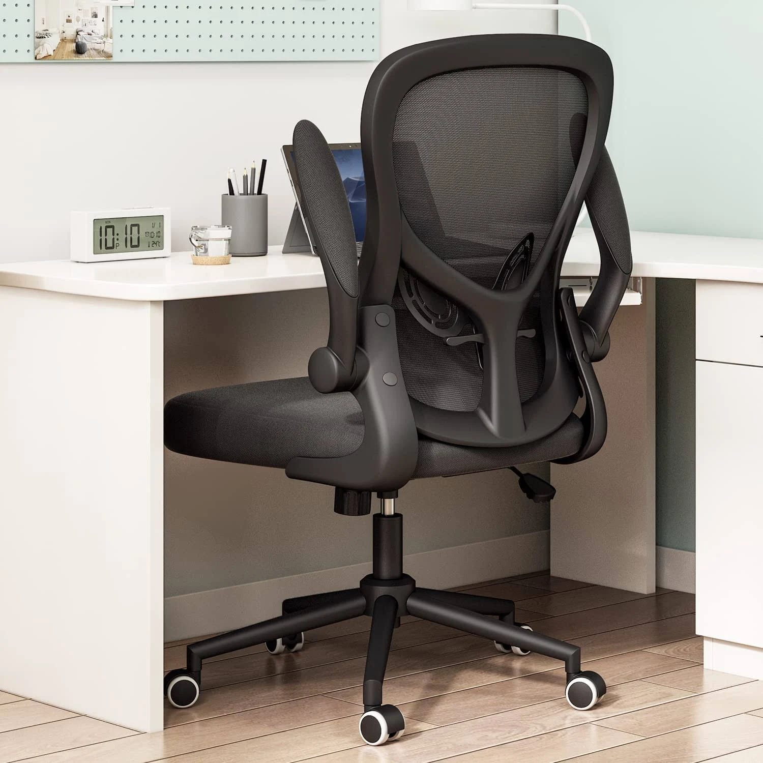 Stylish Ergonomic Rocking Office Chair - Adjustable Height and Tilt Lever | Image
