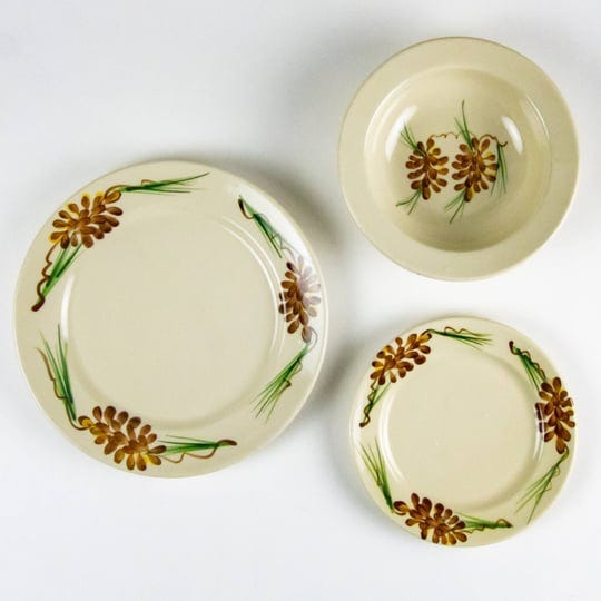 classic-dinnerware-sets-for-one-pinecone-1
