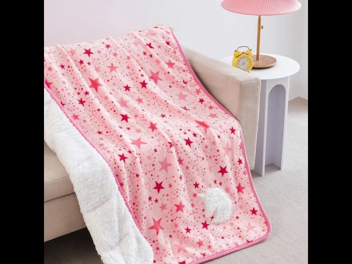 pink-unicorn-applique-weighted-throw-1