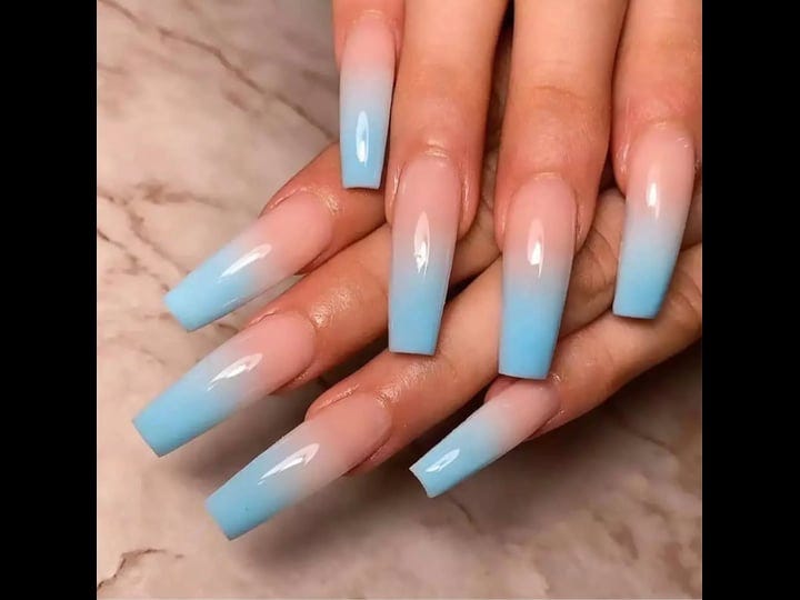 press-on-nails-nude-and-baby-blue-1