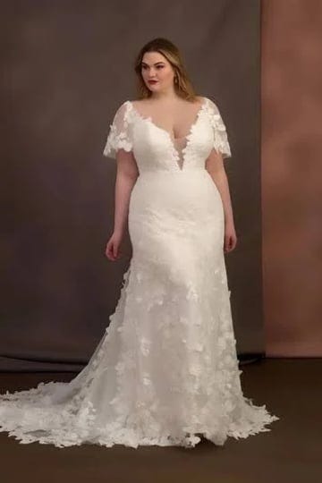 ucenter-dress-lace-tulle-plus-size-short-sleeve-wedding-dress-bohemian-romantic-garden-mermaid-style-1