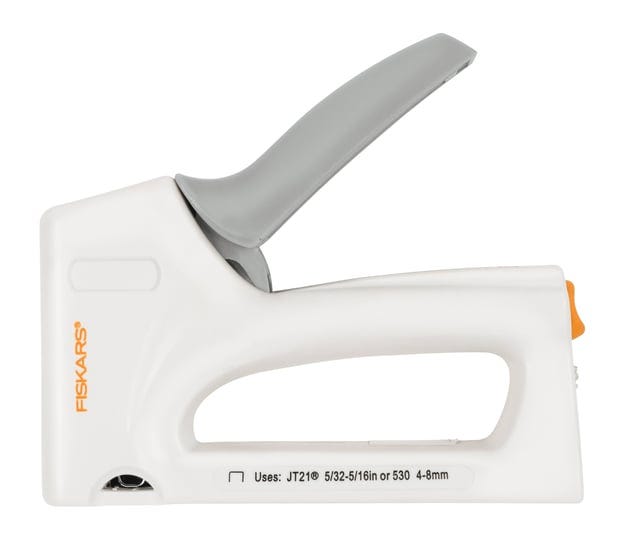 fiskars-built-to-diy-precision-staple-gun-1