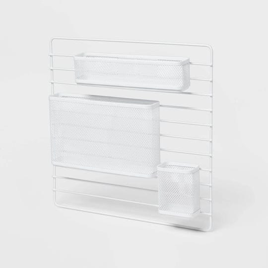 mesh-wall-office-supply-organizer-white-brightroom-1
