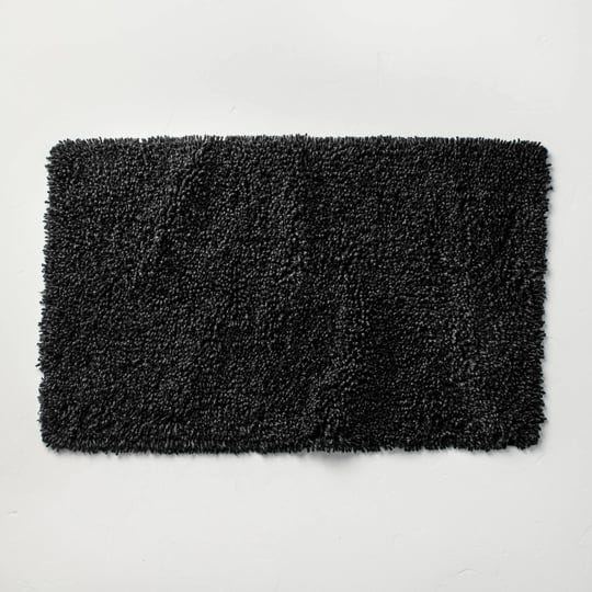 21x34-m-lange-looped-bath-rug-black-casaluna-1