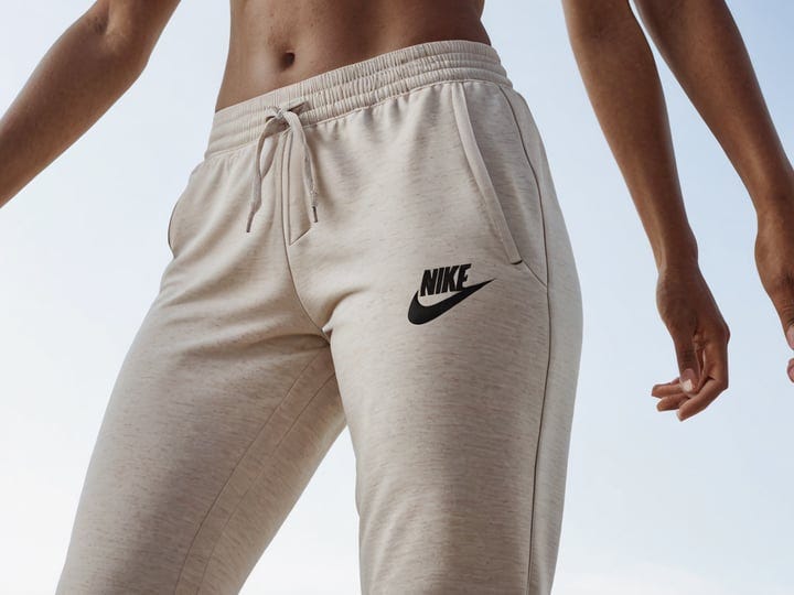 Nike-Joggers-Women-6