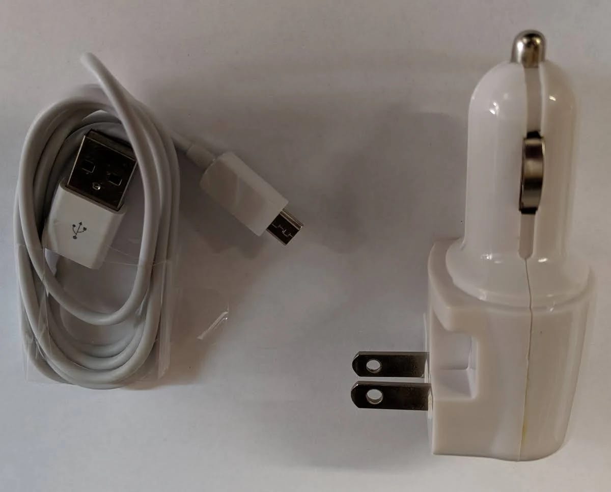 Universal MicroUSB Charger for Home and Car | Image