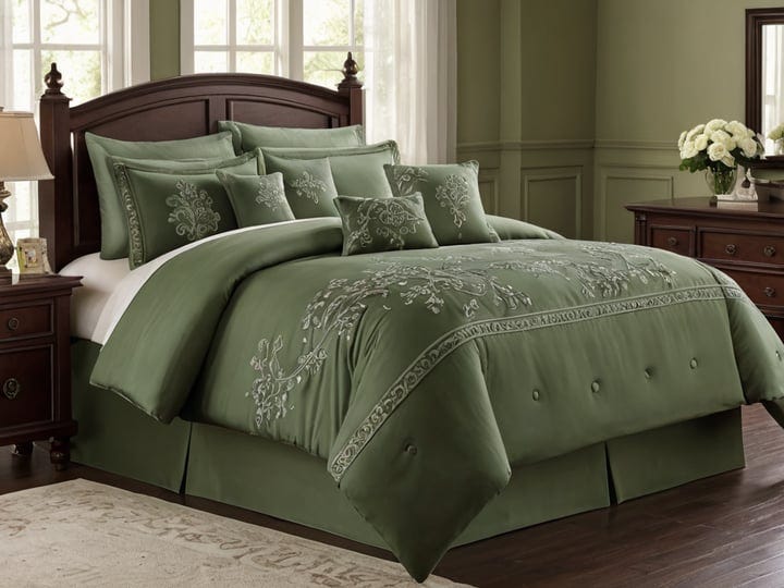 Green-Queen-Comforter-Set-2