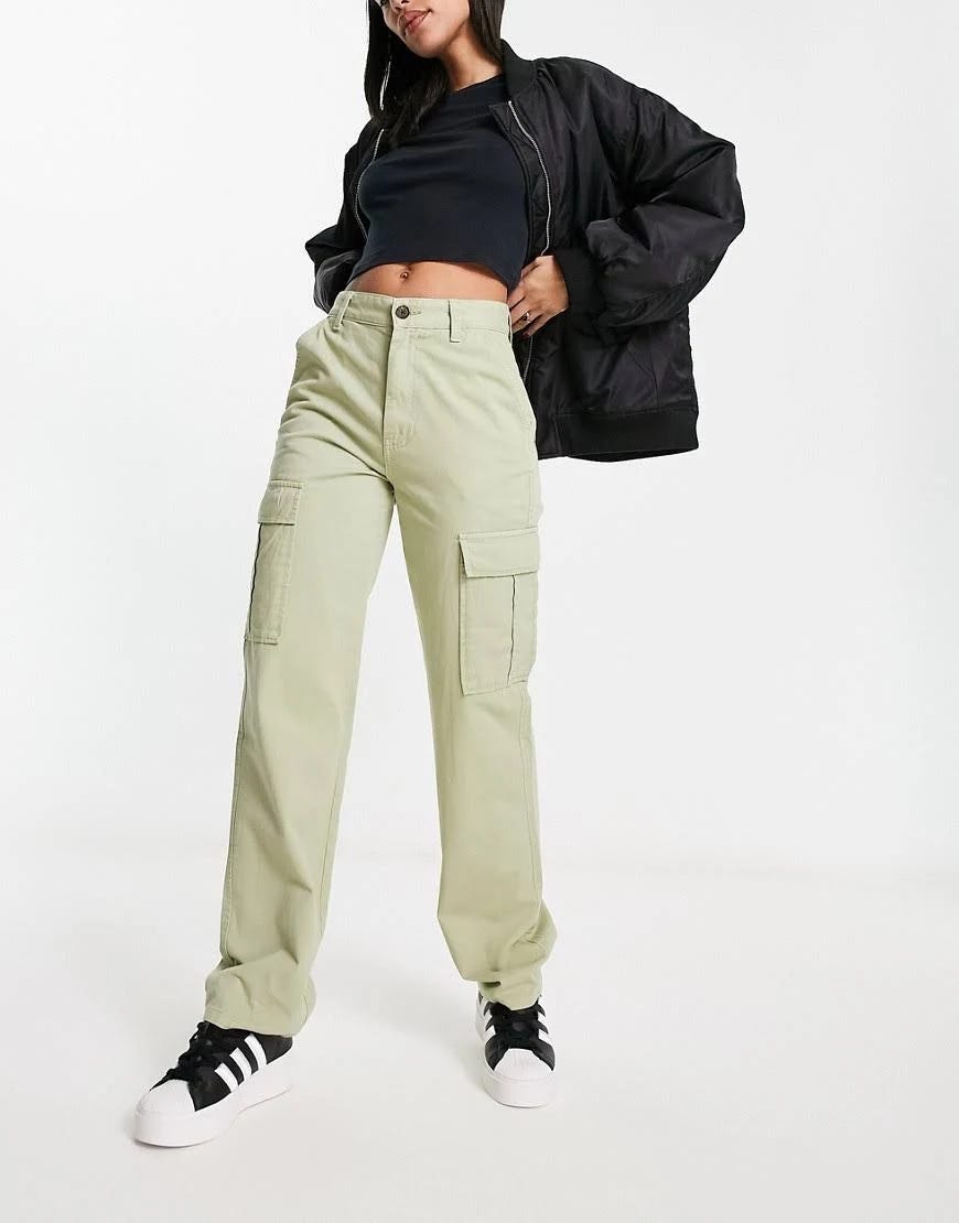 High-Waisted Khaki Green Cargo Pants from Stradivarius | Image