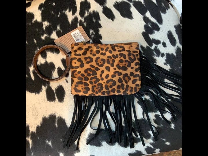 justin-bangle-wristlet-ladies-wallet-cheetah-1