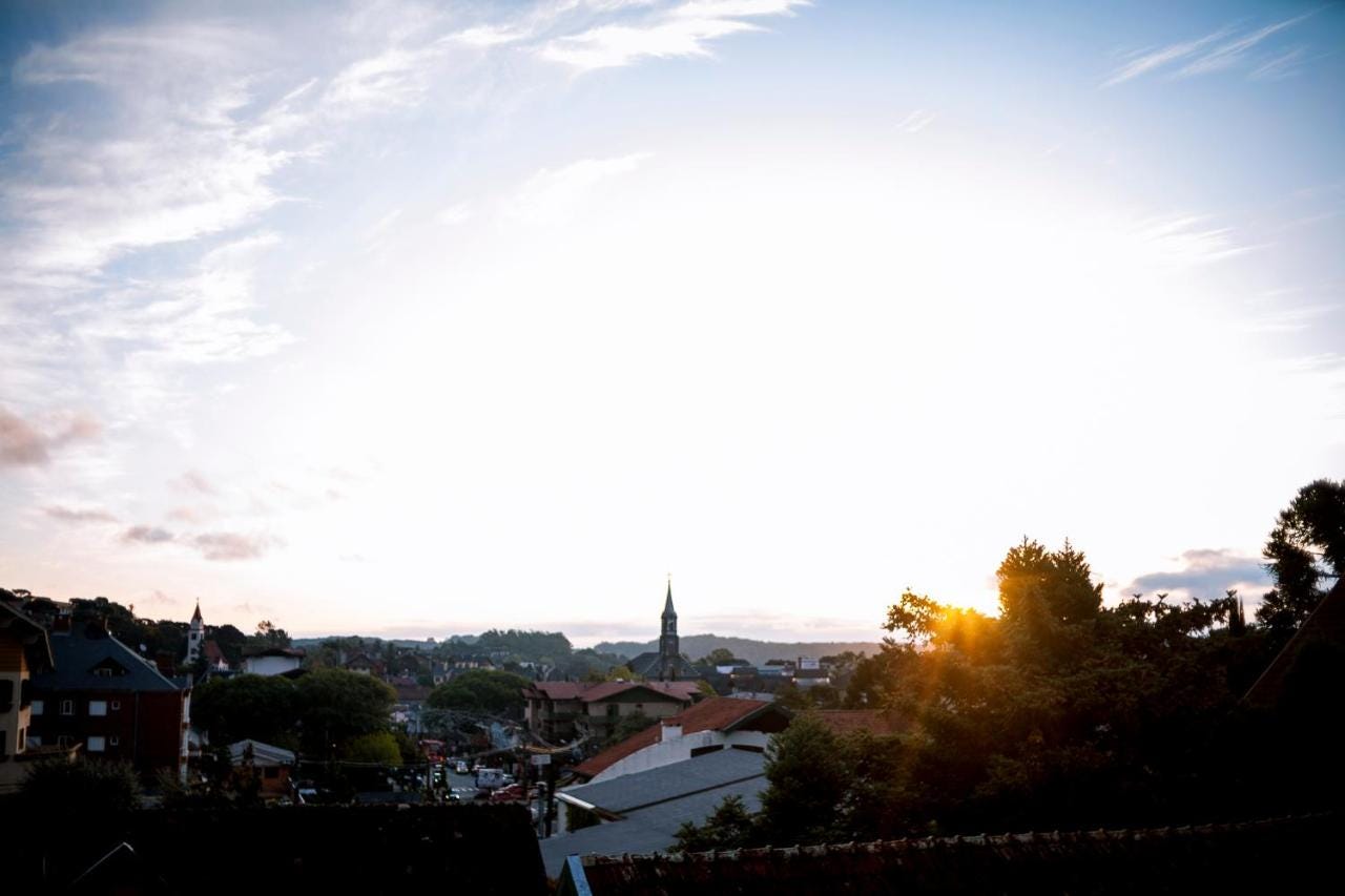 Descubra 5 Razões Inesperadas para se Hospedar na Pousada San Clemente em Gramado por Apenas R$100 -