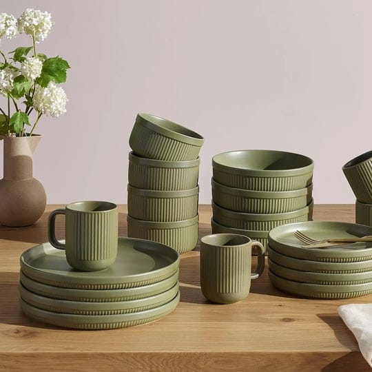 green-20-piece-dinnerware-set-evelyn-by-castlery-1