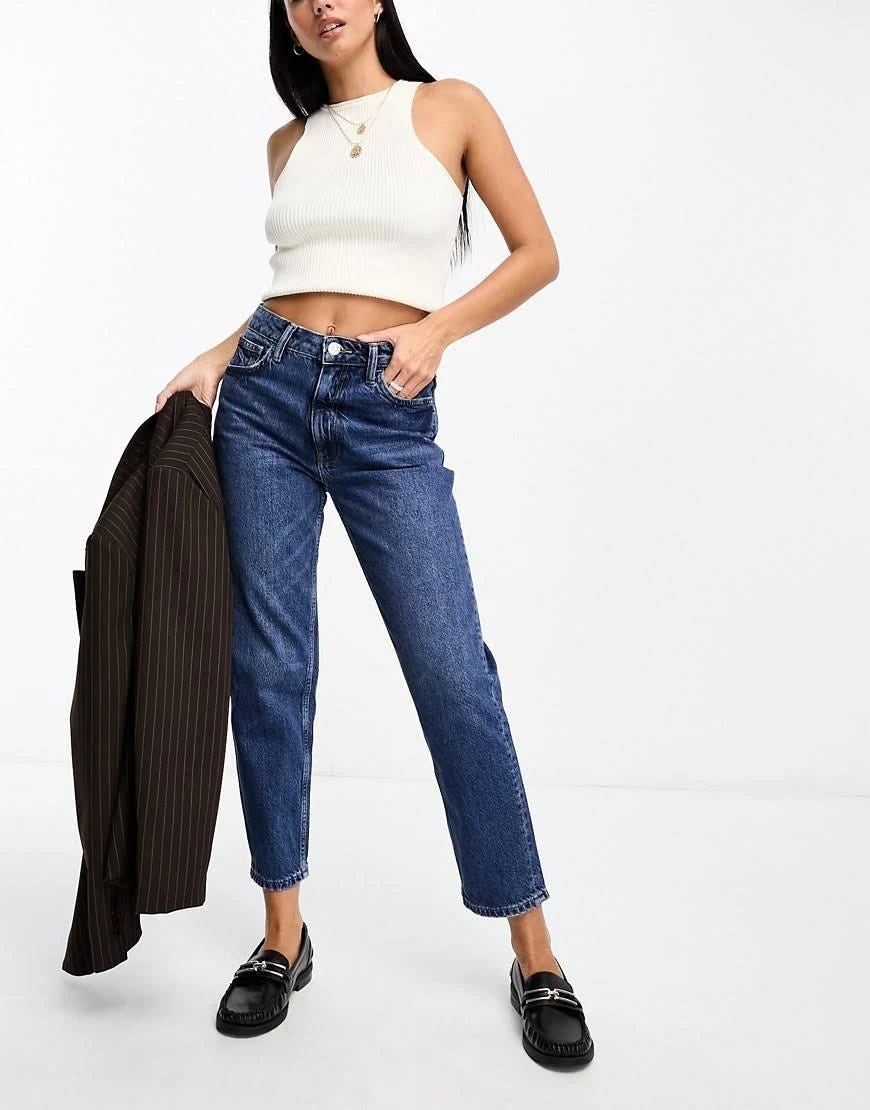 High-waist Mom jeans in dark blue | Image