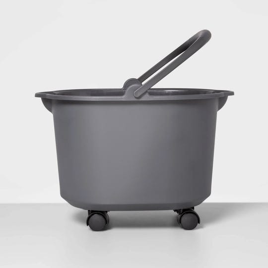 made-by-design-20-qt-rolling-bucket-target-1