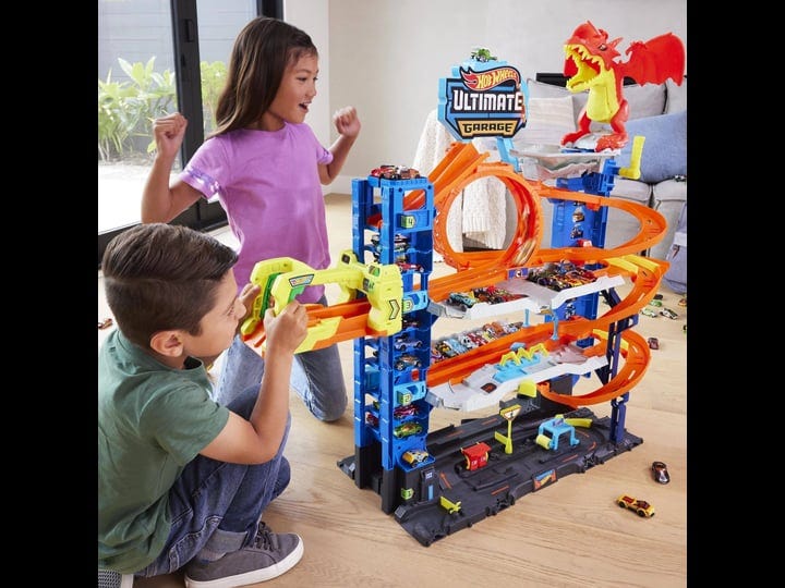 hot-wheels-city-ultimate-garage-playset-1