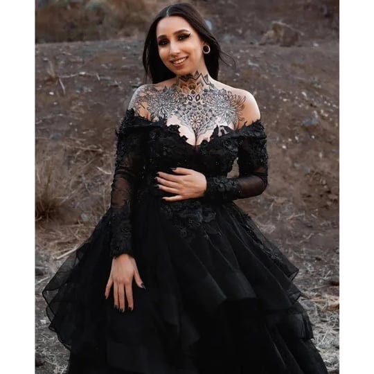 nikebridal-plus-size-black-wedding-dresses-lace-beaded-sheer-v-neck-illusion-long-sleeve-civil-brida-1