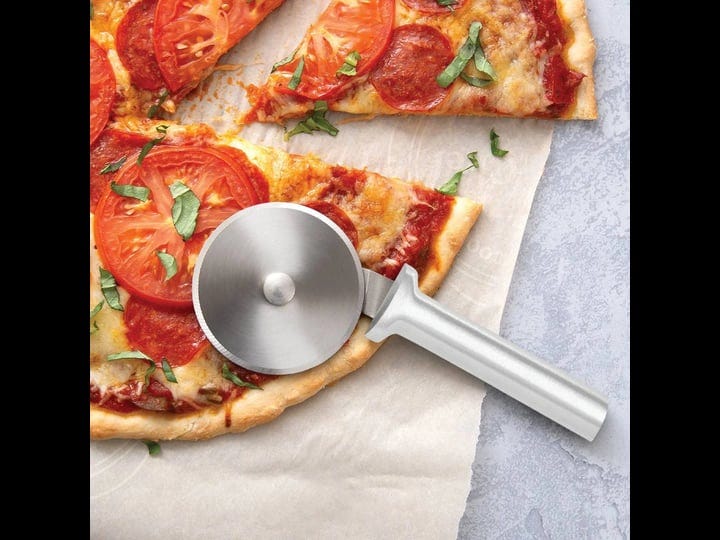 rada-cutlery-r121-pizza-cutter-with-aluminum-handle-1