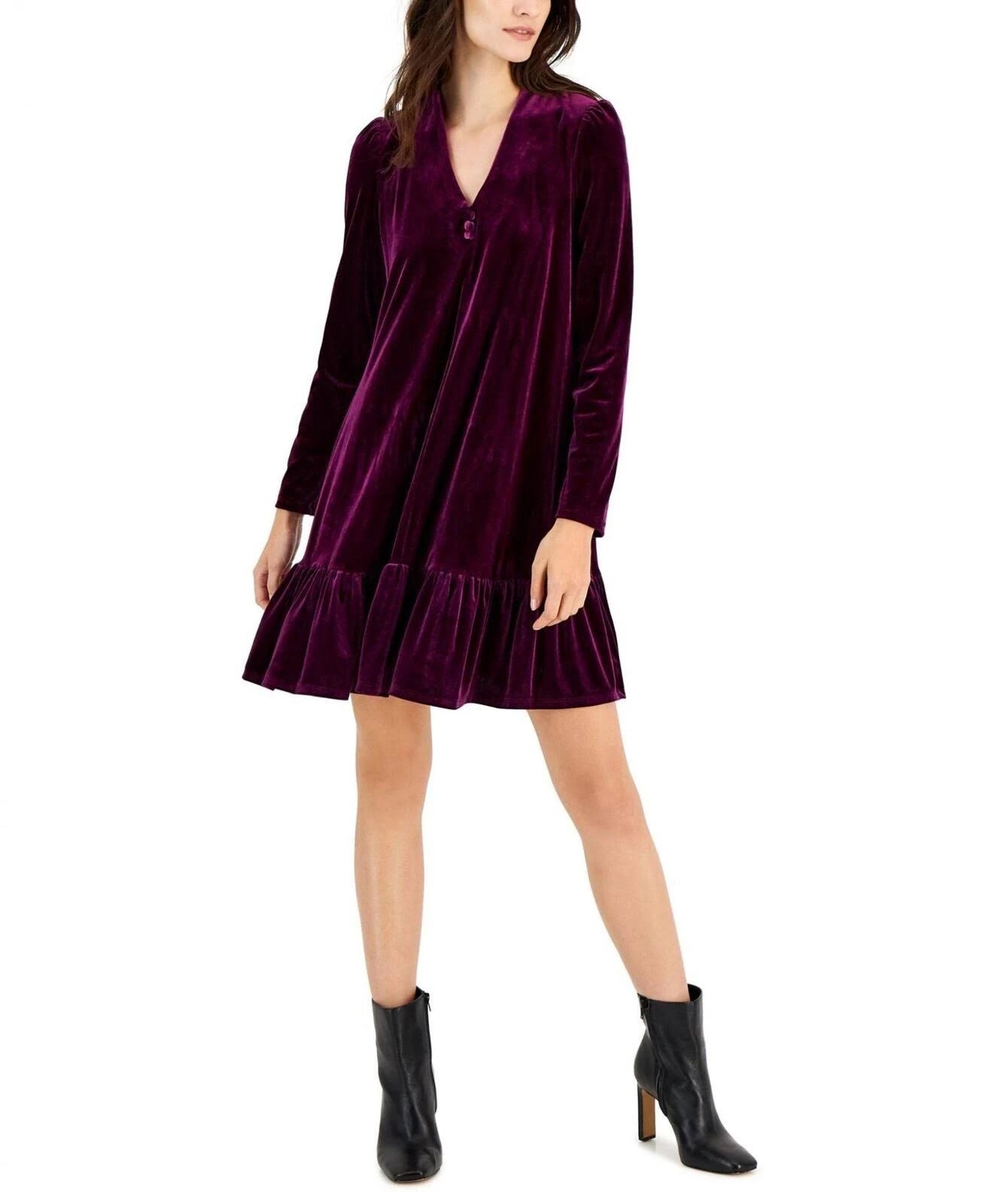 Luxury Velvet Shift Dress with V-Neck and Long Sleeves | Image