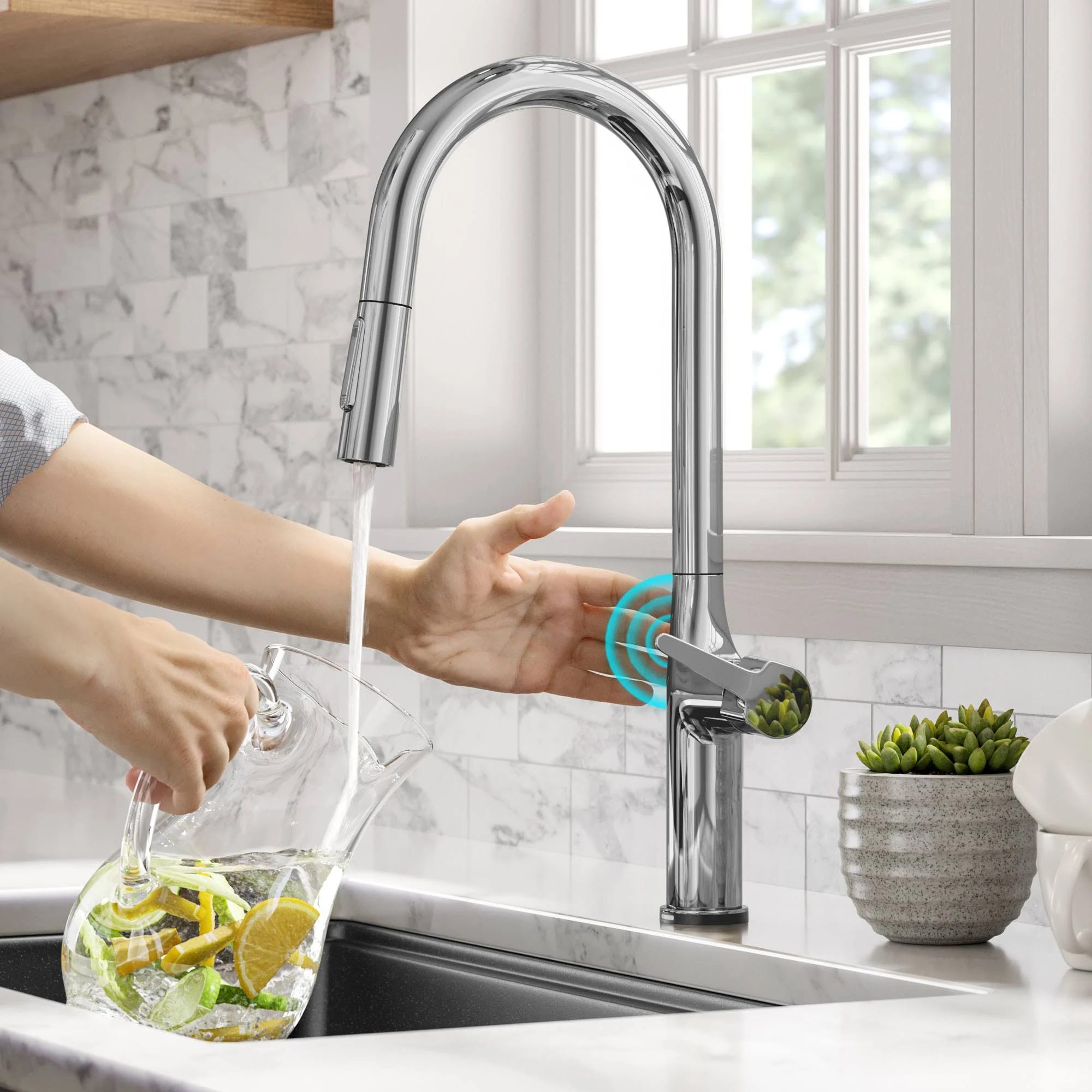 Kraus Oletto Touchless Kitchen Sink Faucet with Pull Down Sprayer | Image