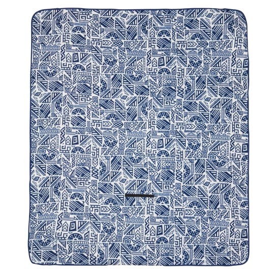 ozark-trail-blue-patterned-outdoor-blanket-with-fleece-top-and-waterproof-bottom-1