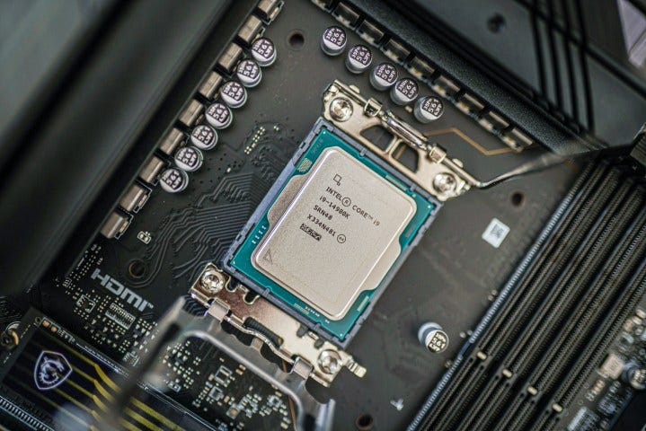 Intel CPU 14900K is connected to motherboard.