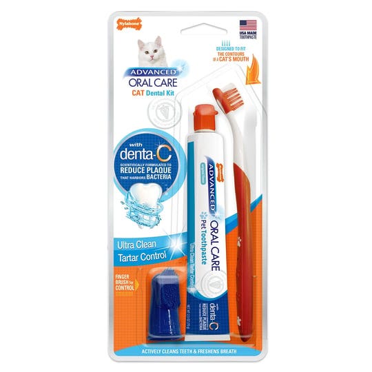 nylabone-advanced-cat-oral-care-dental-kit-1