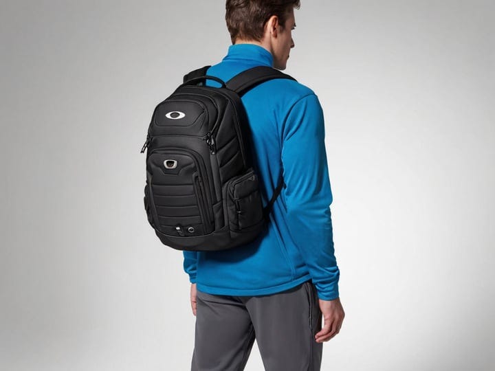 Oakley-Enduro-30L-2-0-Backpack-2