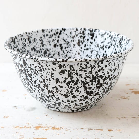 crow-canyon-home-enamelware-large-salad-serving-bowl-black-marble-1