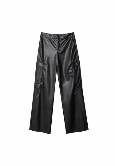 stradivarius-faux-leather-cargo-pants-in-black-1
