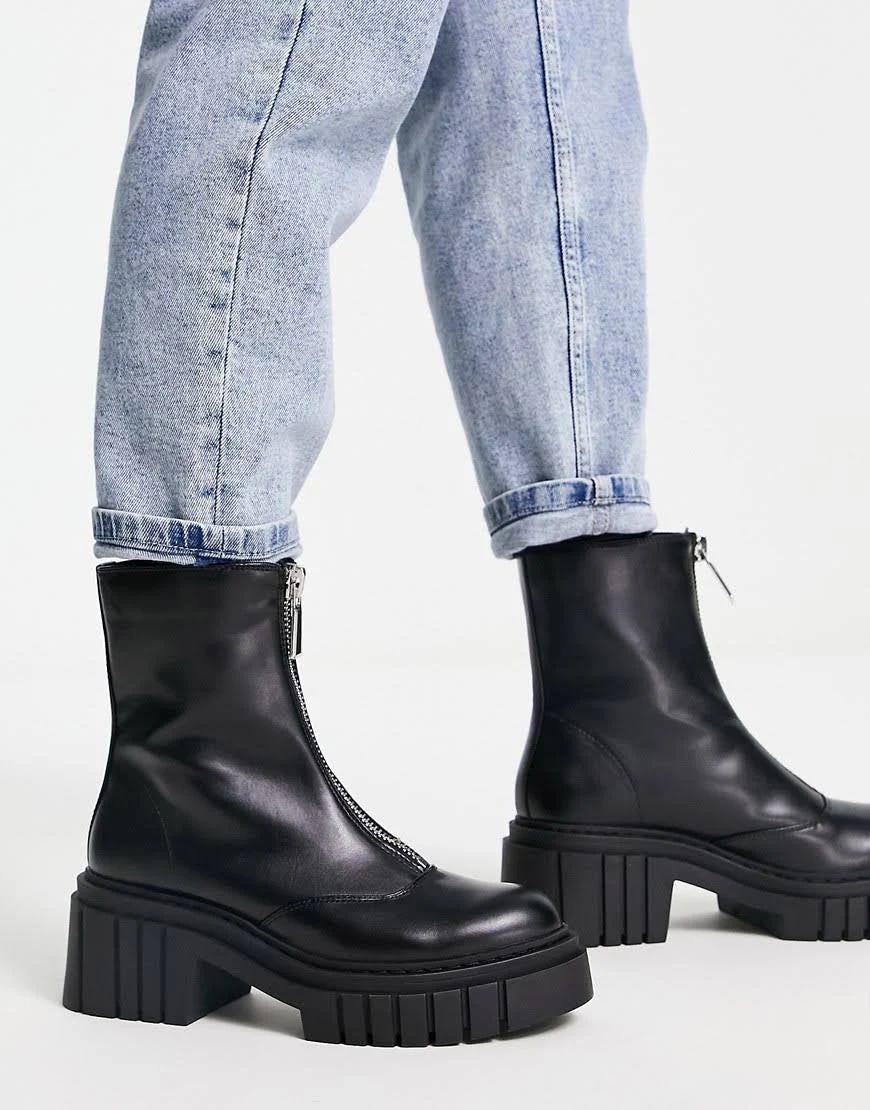 Black Chunky Zip Front Platform Boot by Stradivarius | Image