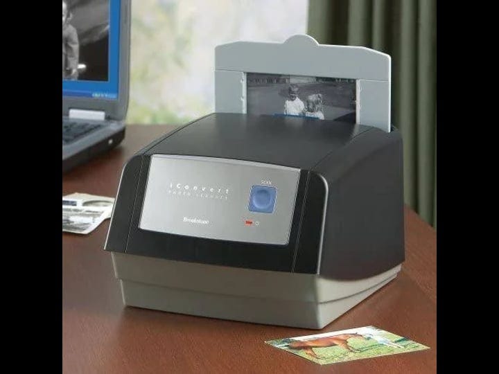 brookstone-iconvert-photo-scanner-1