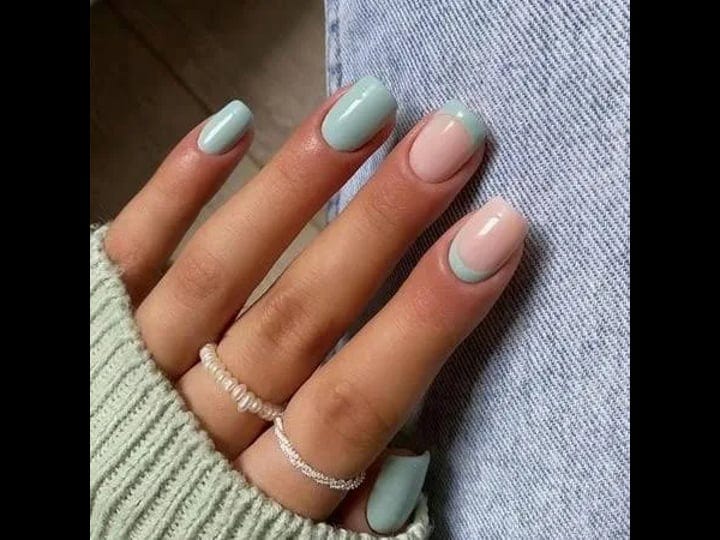 fofosbeauty-24pcs-press-on-false-nails-short-square-fake-nails-french-mint-babyblue-1