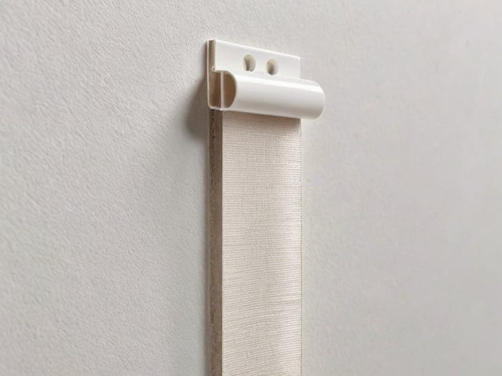 Command-Picture-Hanging-Strips-5