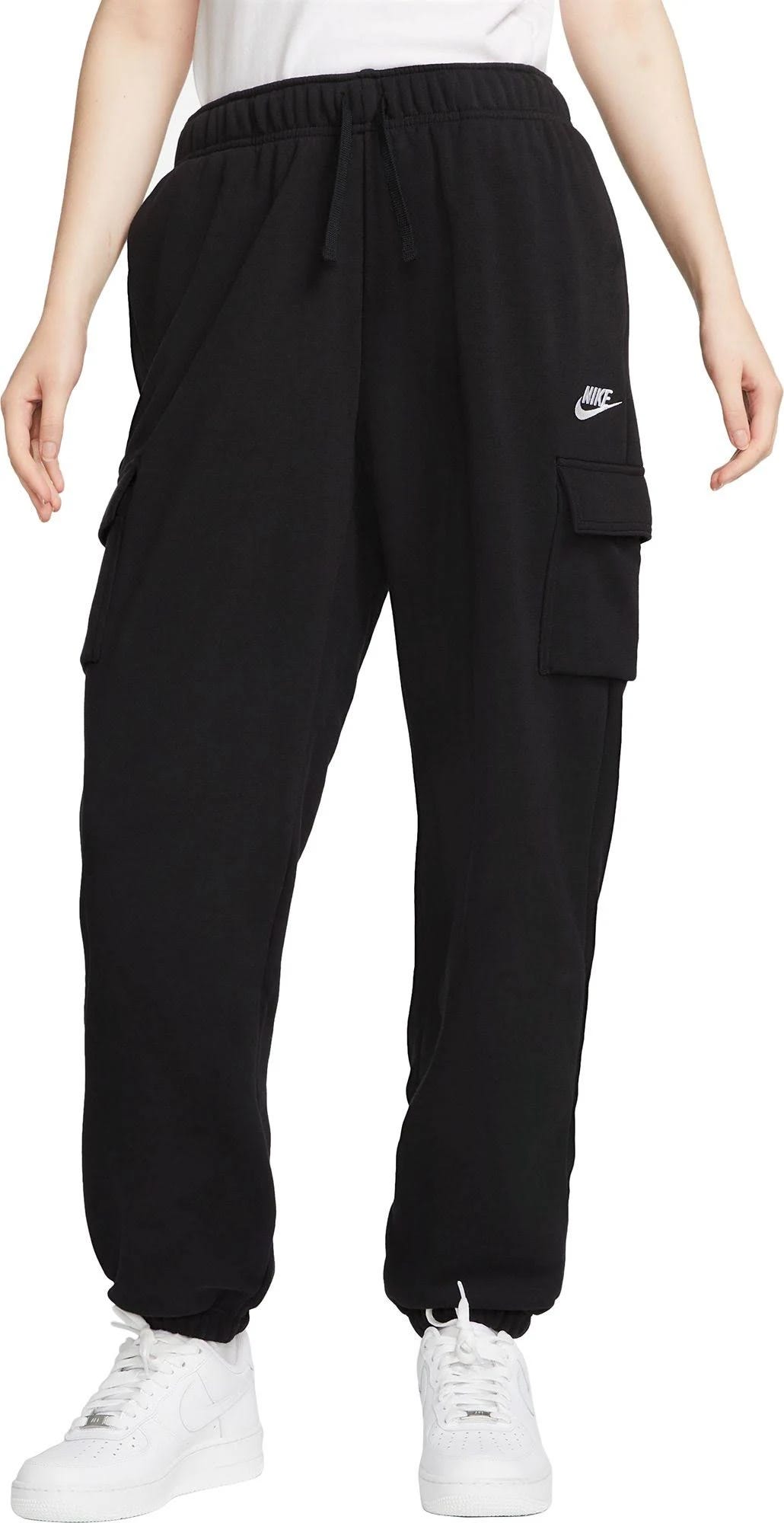 Nike Sportswear Club Fleece Cargo Sweatpants: Cozy Style & Extra Storage | Image