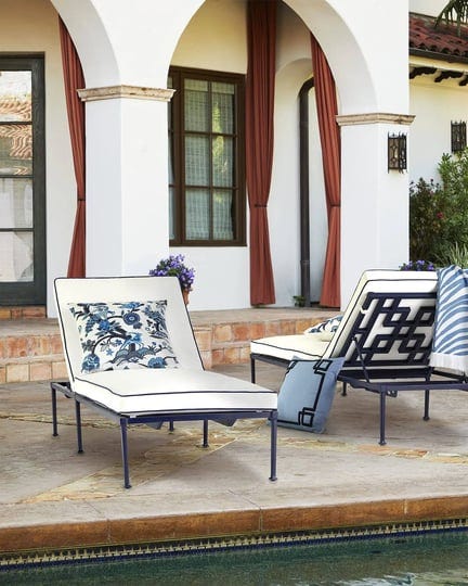 hampton-single-chaise-navywht-patio-furniture-outdoor-lounge-chairs-chaise-lounges-1