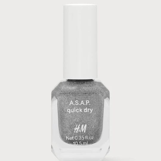 ladies-fast-drying-nail-polish-gray-hm-1