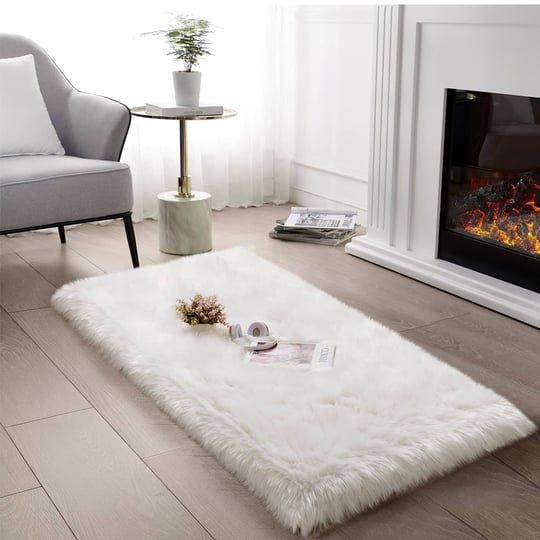 serissa-soft-faux-fur-rug-white-fluffy-rug-small-fuzzy-rug-for-bedroom-furry-sheepskin-rug-shaggy-ru-1
